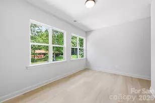 5016 Hoover Dr, Charlotte, NC 28269 - Photo 19