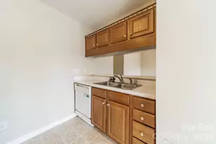 1914 Mission Oaks St, Kannapolis, NC 28083 - Photo 9
