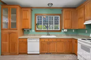 98 New Sorrells Est, Brevard, NC 28712 - Photo 21