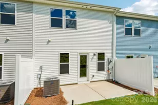 4615 Green Drake Dr, Charlotte, NC 28269 - Photo 7