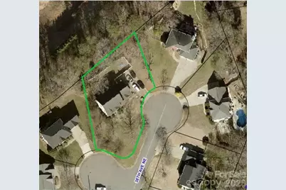 1137 38th Avenue NE, Hickory, NC 28601 - Photo 1
