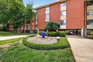 1300 Queens Rd, Charlotte, NC 28207 - Photo 5