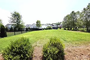 134 Dudley Dr, Fort Mill, SC 29715 - Photo 3