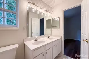 4165 Birch Leaf Ct, Charlotte, NC 28215 - Photo 17