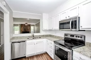 8203 Golf Ridge Dr, Charlotte, NC 28277 - Photo 7