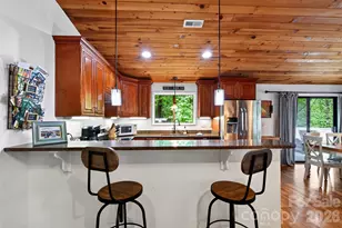2 Bear Rock Loop Rd, Hendersonville, NC 28739 - Photo 3