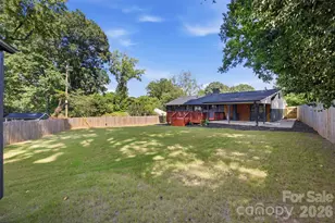 615 Manhasset Rd, Charlotte, NC 28209 - Photo 15