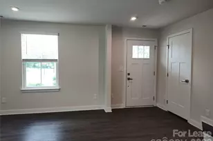 1105 Newell Towns Ln, Charlotte, NC 28262 - Photo 9