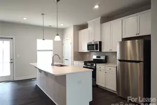 1105 Newell Towns Ln, Charlotte, NC 28262 - Photo 5
