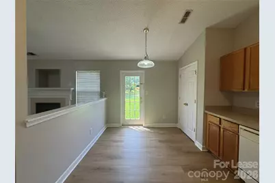 521 River View Drive, Lowell, NC 28098 - Photo 5