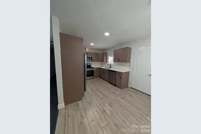 2800 Dalecrest Drive, Charlotte, NC 28269 - Photo 3