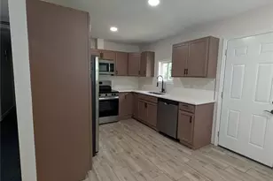 2800 Dalecrest Dr, Charlotte, NC 28269 - Photo 3