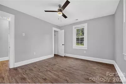 2318 32nd Street NE, Hickory, NC 28601 - Photo 9