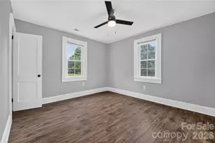 2318 32nd St NE, Hickory, NC 28601 - Photo 7