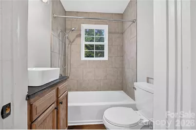2318 32nd Street NE, Hickory, NC 28601 - Photo 5