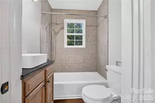 2318 32nd St NE, Hickory, NC 28601 - Photo 5