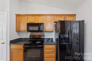 5237 Timbertop Ln, Charlotte, NC 28215 - Photo 5