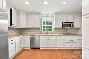 3528 Broadfield Rd, Charlotte, NC 28226 - Photo 5