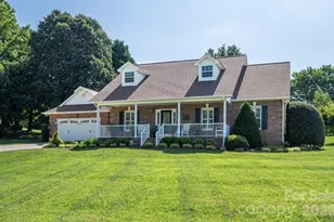 2928 Palmer Dr NE, Conover, NC 28613 - Photo 1