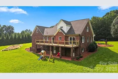 85 Charleston Court, Hickory, NC 28601 - Photo 7