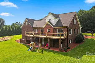 85 Charleston Ct, Hickory, NC 28601 - Photo 7