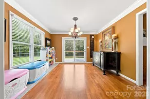 85 Charleston Ct, Hickory, NC 28601 - Photo 11