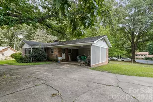 7816 Elwood Dr, Charlotte, NC 28227 - Photo 3