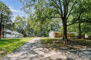 7816 Elwood Dr, Charlotte, NC 28227 - Photo 5