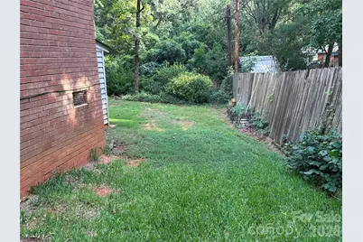 7216 Lockmont Drive, Charlotte, NC 28212 - Photo 5