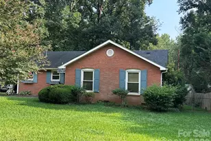 7216 Lockmont Dr, Charlotte, NC 28212 - Photo 3
