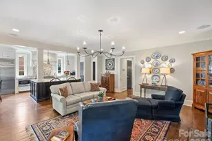 309 Hempstead Pl, Charlotte, NC 28207 - Photo 13