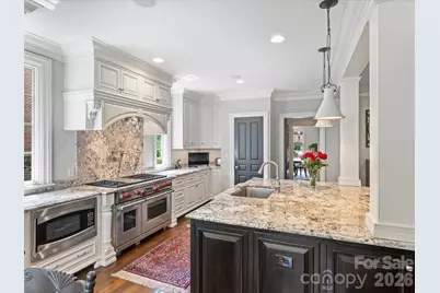 309 Hempstead Place, Charlotte, NC 28207 - Photo 17