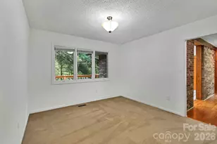 30 Nichols Hill Dr, Asheville, NC 28804 - Photo 23