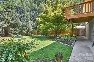 30 Nichols Hill Dr, Asheville, NC 28804 - Photo 3