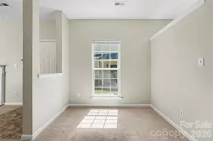 9327 Kimmel Ln, Charlotte, NC 28216 - Photo 5