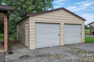 1369 Chancellor Dr, Claremont, NC 28610 - Photo 25