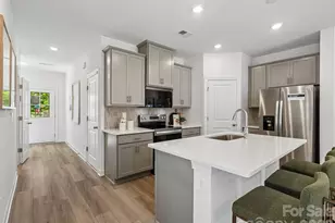 4226 Murk Ln, Charlotte, NC 28213 - Photo 3