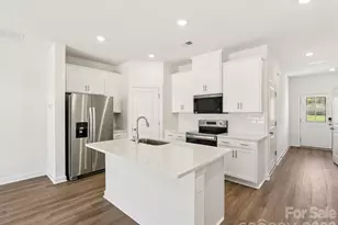4230 Murk Ln, Charlotte, NC 28213 - Photo 3