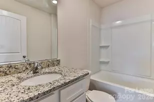6136 Ahoskie Dr, Charlotte, NC 28215 - Photo 21