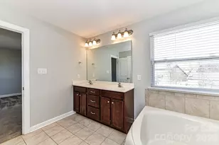 4316 Hubbard Rd, Charlotte, NC 28269 - Photo 29