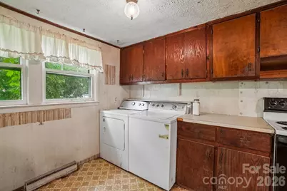 214 Sunset Street NW, Lenoir, NC 28645 - Photo 5