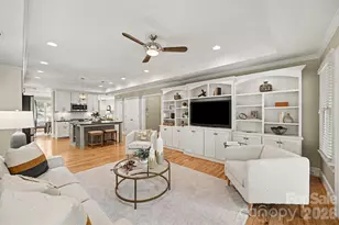 2230 Lockhart Dr, Charlotte, NC 28203 - Photo 11