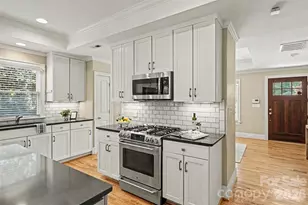 2230 Lockhart Dr, Charlotte, NC 28203 - Photo 9