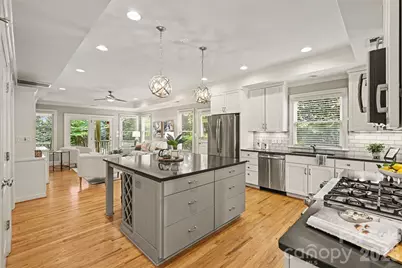 2230 Lockhart Drive, Charlotte, NC 28203 - Photo 5