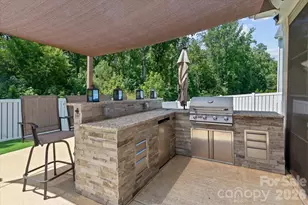 7513 Meridale Forest Dr, Charlotte, NC 28269 - Photo 35