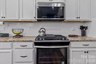 7513 Meridale Forest Dr, Charlotte, NC 28269 - Photo 11
