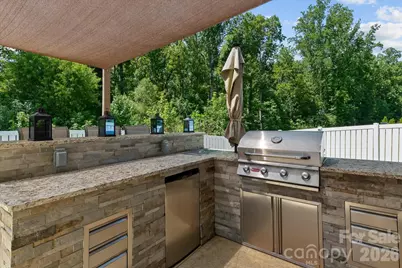 7513 Meridale Forest Drive, Charlotte, NC 28269 - Photo 37