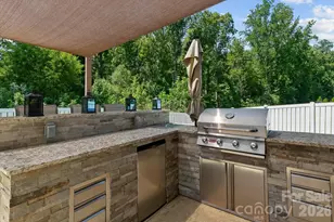 7513 Meridale Forest Dr, Charlotte, NC 28269 - Photo 37