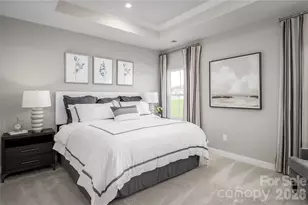 925 Heathway Dr, Charlotte, NC 28213 - Photo 11
