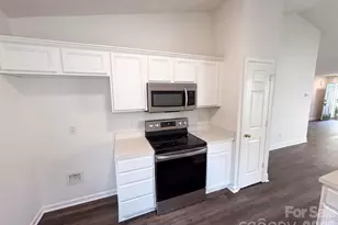 3011 Kansas City Dr, Monroe, NC 28110 - Photo 9